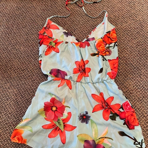 Super cute UK2LA romper with flower pattern and tie straps size M - Picture 4 of 5